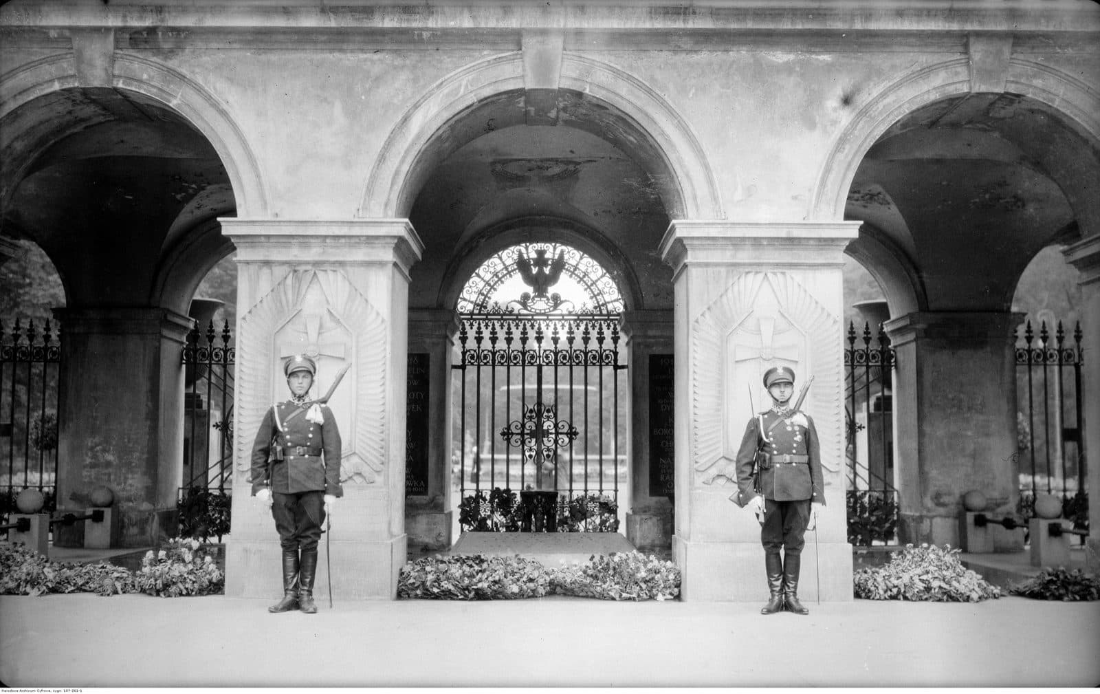 Grób Nieznanego Żołnierza / Pałac Saski (Tomb of the Unknown Soldier): 1929