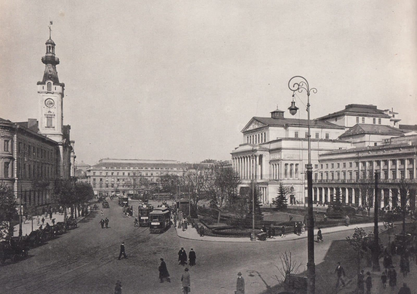Plac Teatralny (Theatre Square): Pre-war
