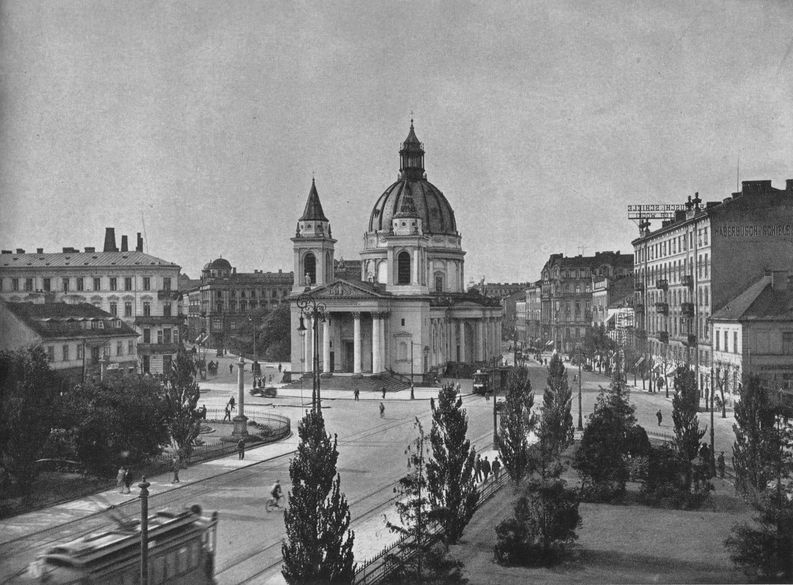 Plac Trzech Krzyży (Three Crosses Square): Pre-war