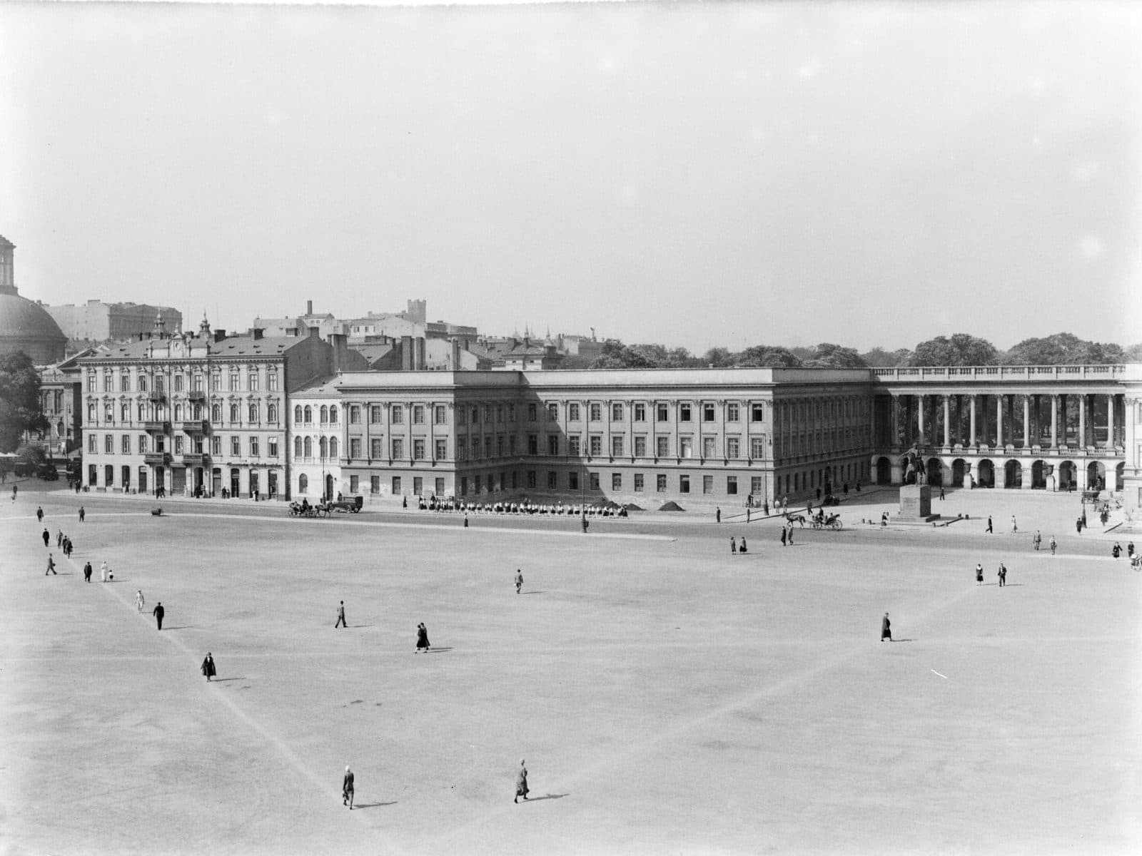 Grób Nieznanego Żołnierza / Pałac Saski (plac Piłsudskiego), 1934