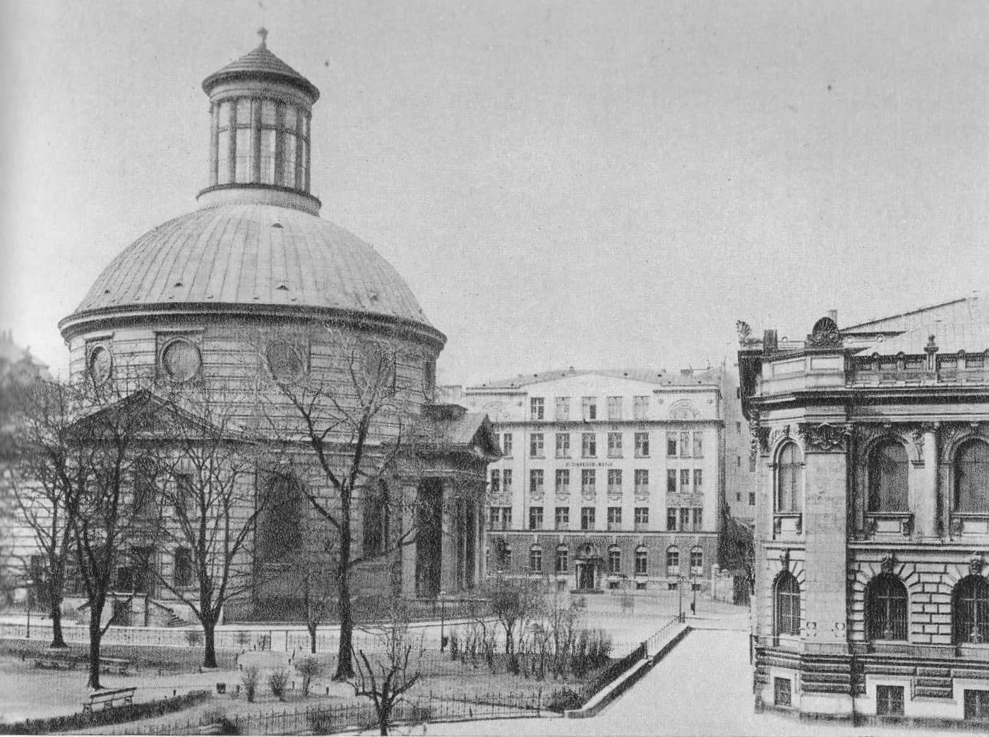 Zachęta Gallery (Plac Małachowskiego), before 1939